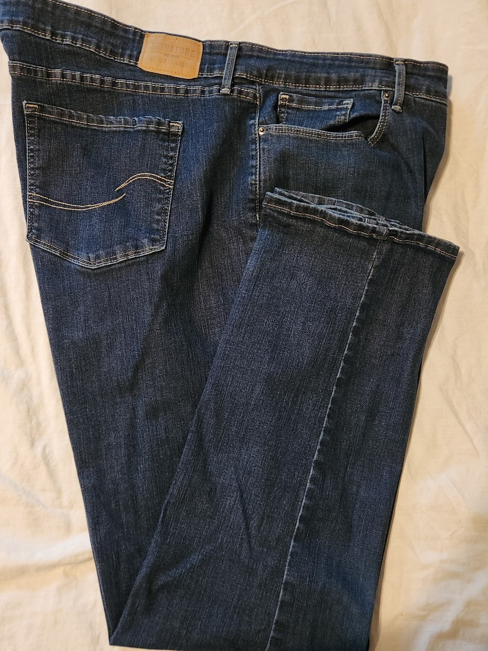 Classic Levi's Women's Dark Blue Denim Jeans Stretch Sizw 26